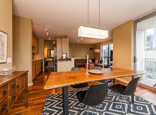 200 W Grand Ave APT 1603, Chicago, IL 60654