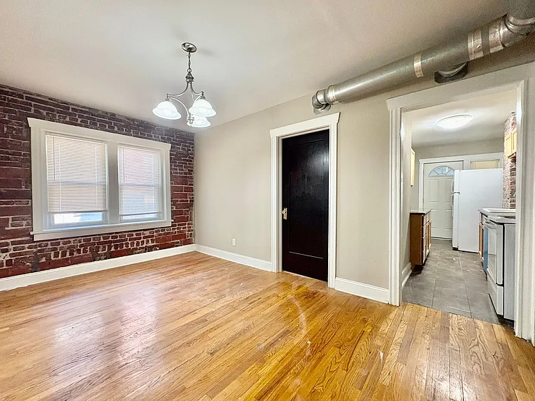 Vanderbilt Place — Photo 18