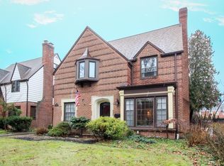 2576 Fenwick Rd, University Heights, OH 44118