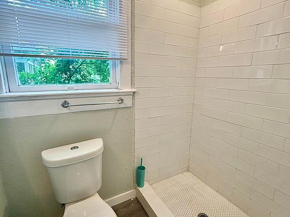 5th image of 1627 Alston Ave #2