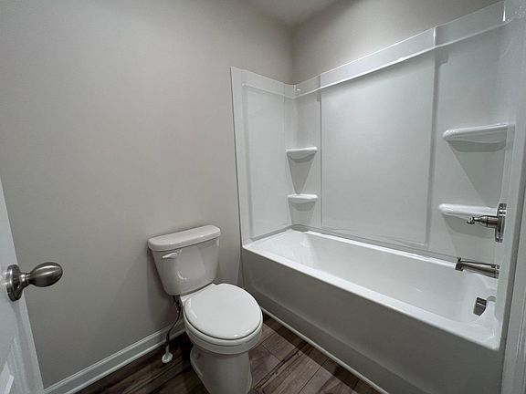 5th image of 2901 Westgate Park Dr