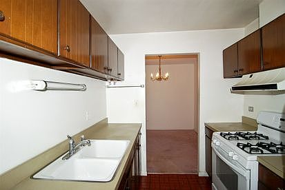 3rd image of 1130 Ontario St APT C8