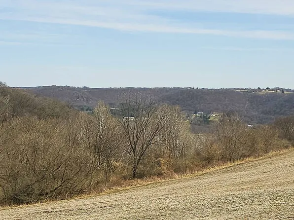 1 Old Gays Rd, Gays Mills, WI 54631