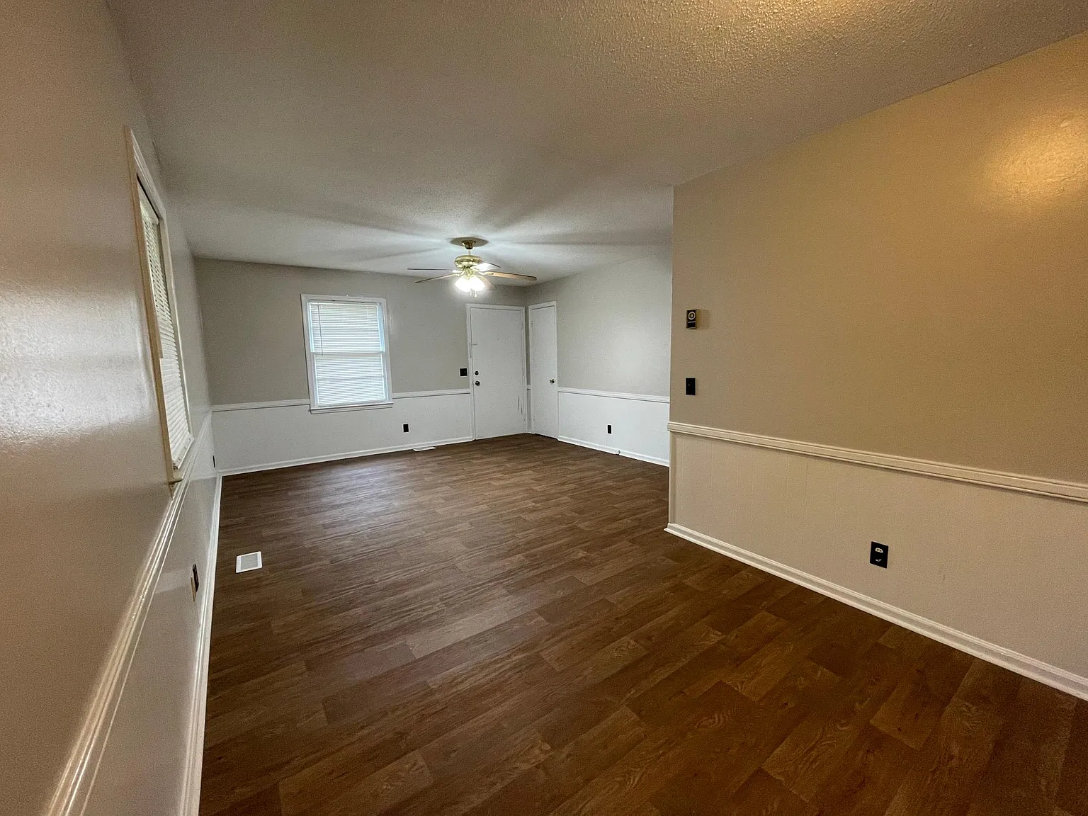 3 bed, 1.5 bath, 1123 sqft, $1,295 — Photo 2