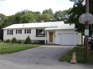 22 Viceroy Rd, Warwick, RI 02886