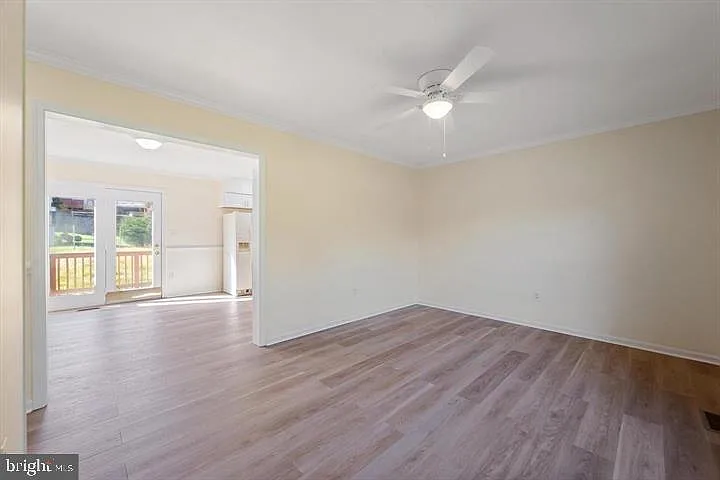 852 Morgan Pl — Photo 7
