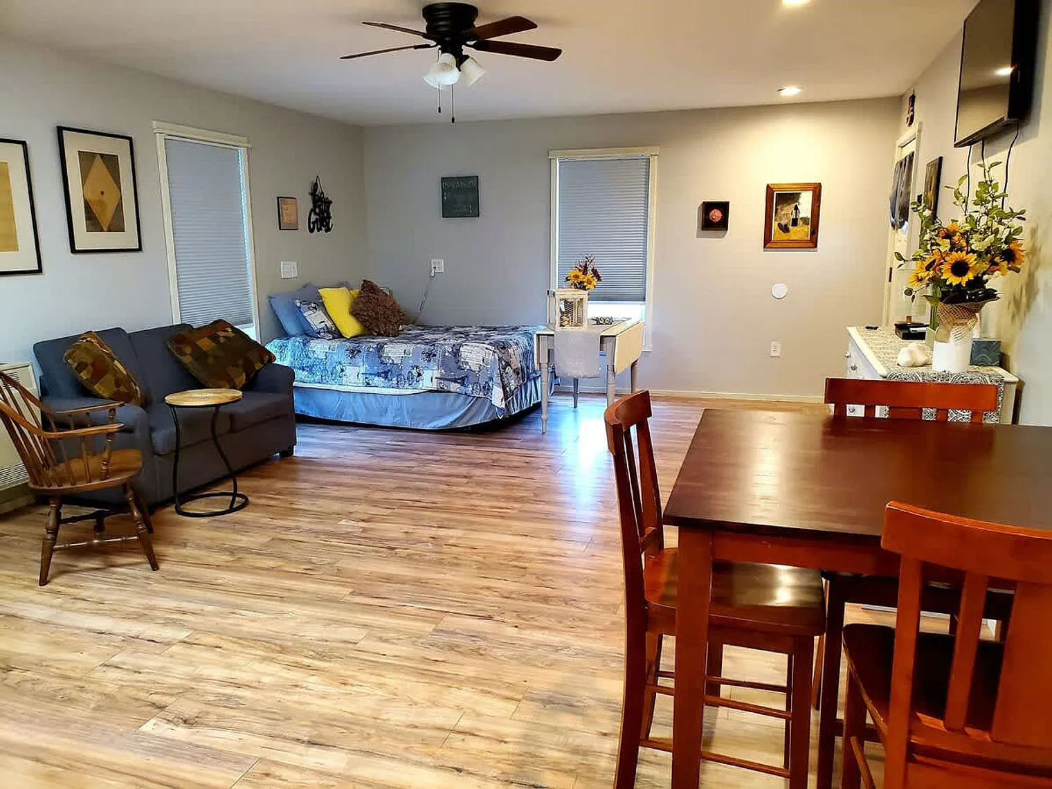 Studio, 1.0 bath, 1097 sqft, $2,748 — Photo 1