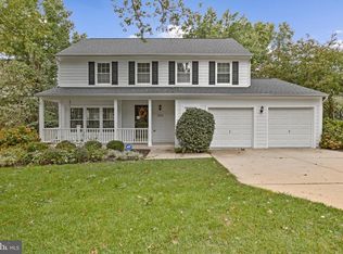 6215 Gentle Ln, Alexandria, VA 22310