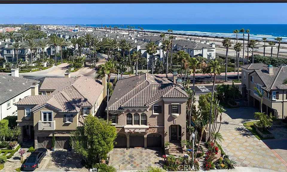 5612 Ocean Vista Dr