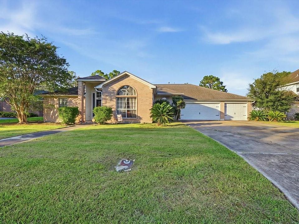 1st image of 8040 Willow Creek Dr