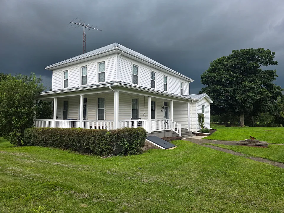 7085 Salineville Rd NE