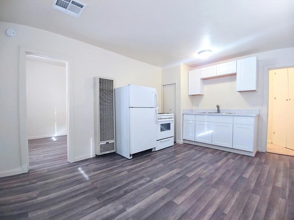 1st image of 1211 Copper Ave NE APT 10