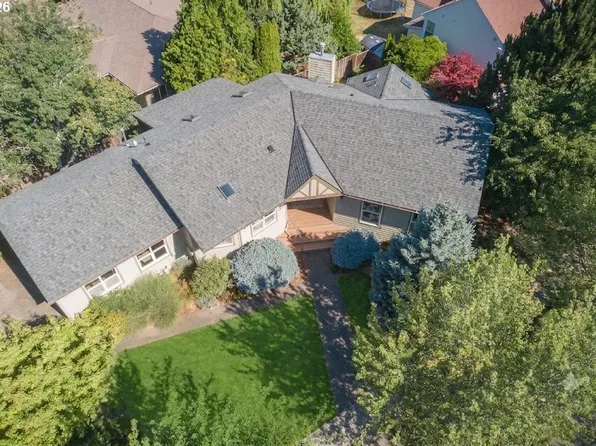556 Forestview Dr, Hood River, OR 97031