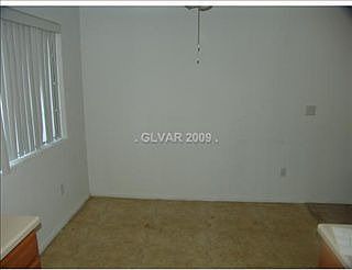 4th image of 1105 Orange Ave