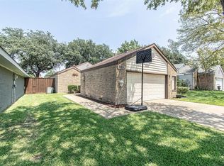3923 Winter Park Ln, Addison, TX