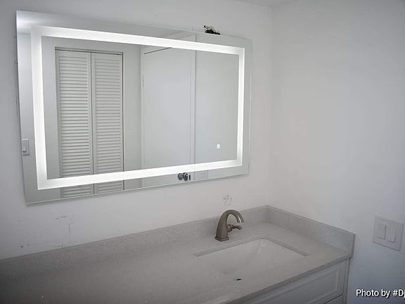 3rd image of 6937 Bay Dr APT 412