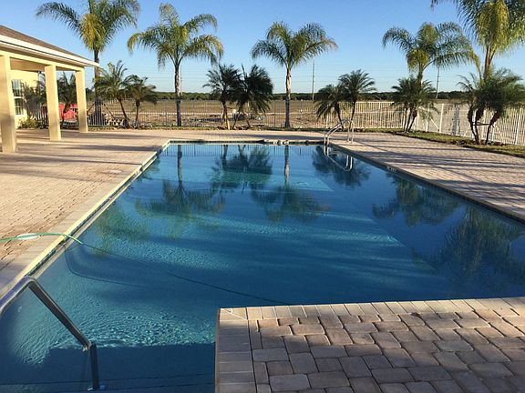 5th image of 1525 Stone Ridge Cir