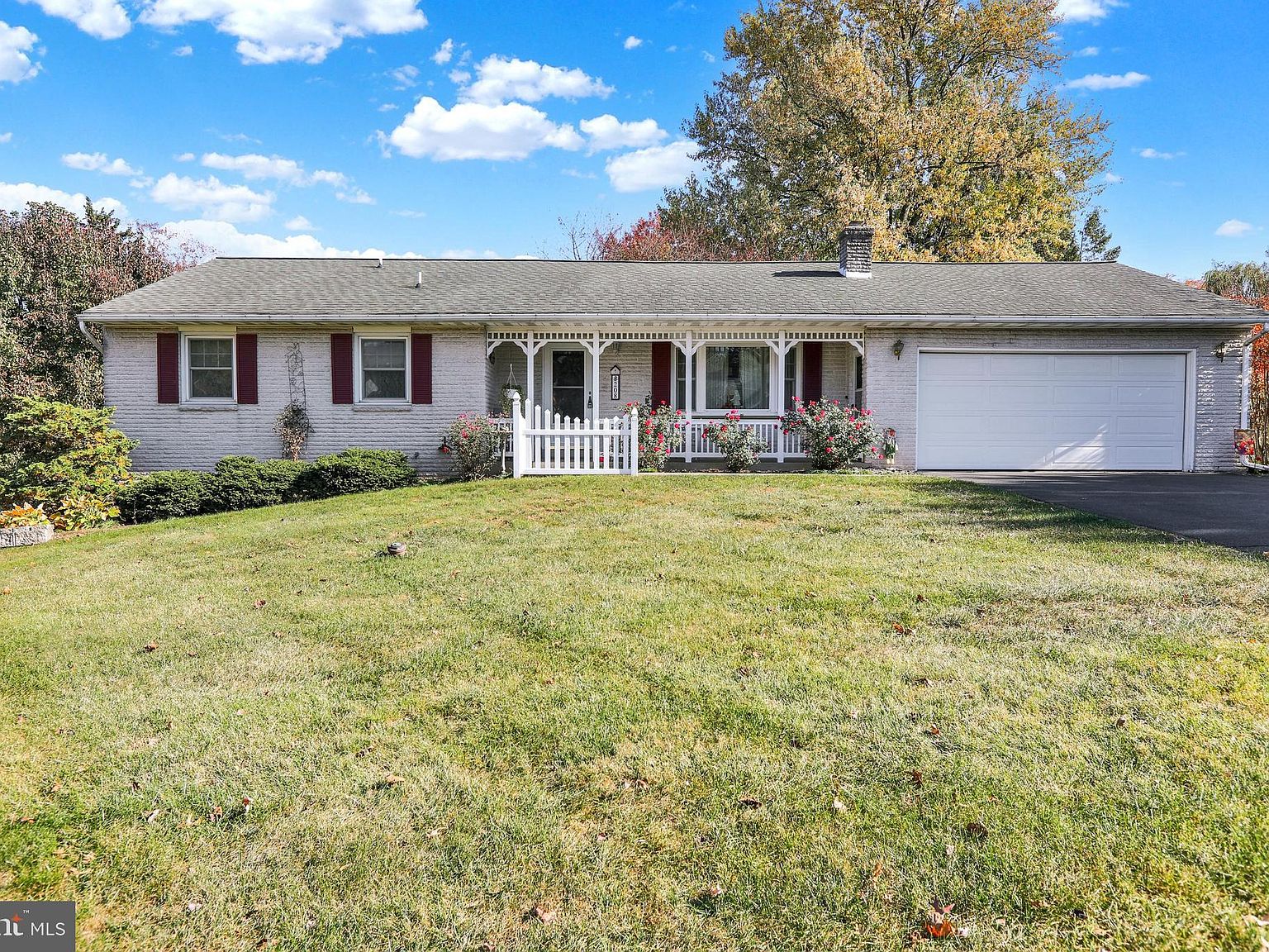 超特価セール開催！！ Hill, Terre St, New 208 PA Zillow | 17581 パンツ