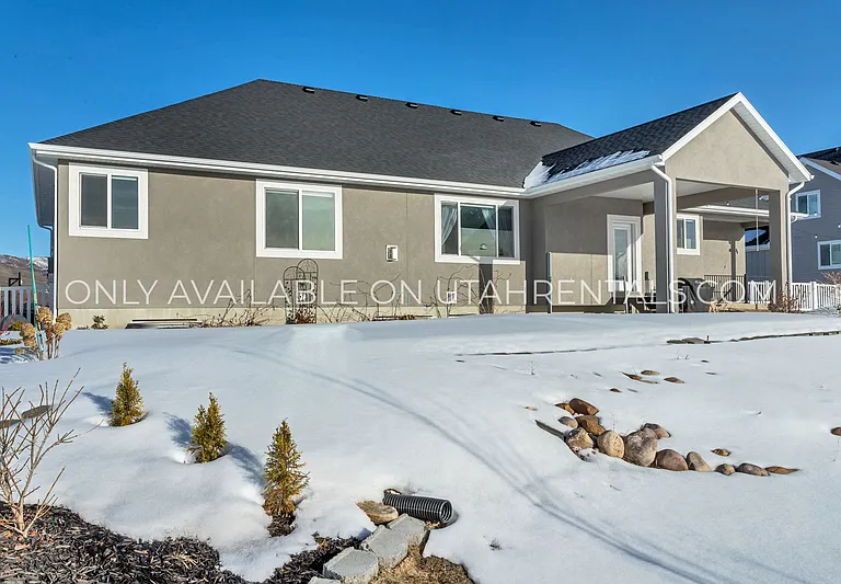 693 Spruce Way — Photo 40