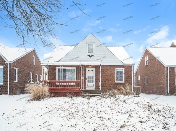 5939 Hodgman Dr, Parma Heights, OH 44130