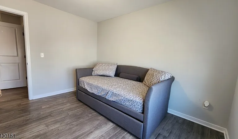 4 Joseph Dr — Photo 24