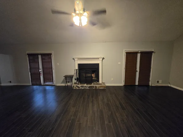 110 Adams Ct, Fayetteville, GA 30214