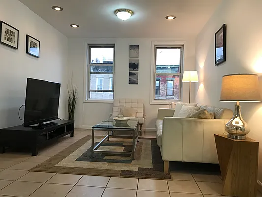 Rented by Winzone Realty Inc | media 17