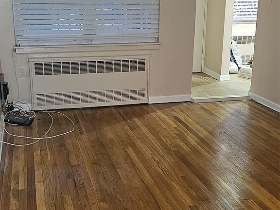 4th image of 1166 E 103rd Street