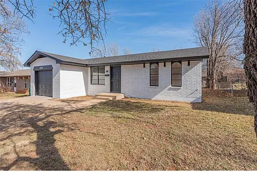 5220 S Briarwood Dr Photo 1
