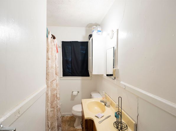 wichita-kansas-443187045 picture