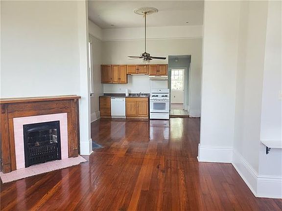 4th image of 1433 N Galvez St