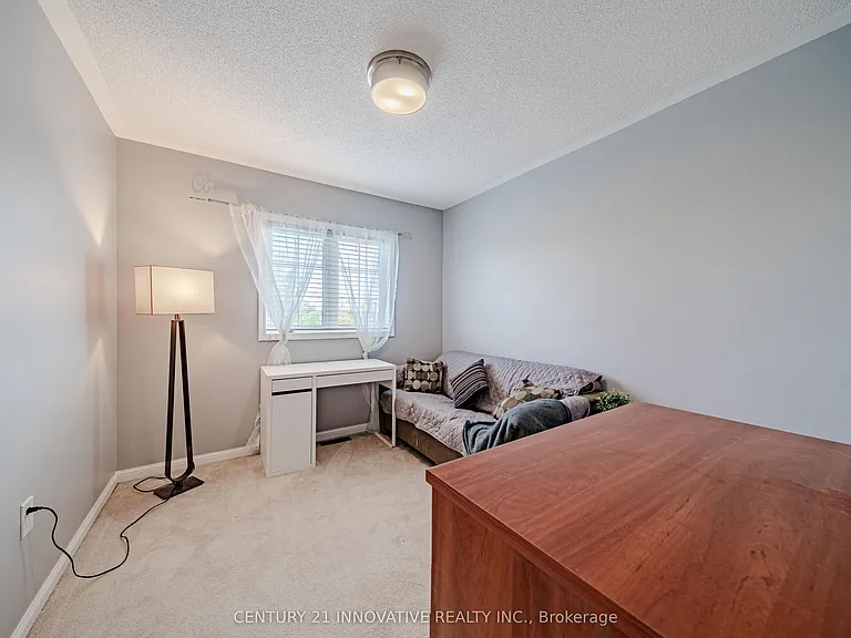 28 Samandria Ave #UPPER — Photo 26