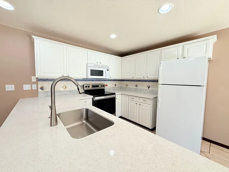 2914 SW 214th Ave — Photo 11