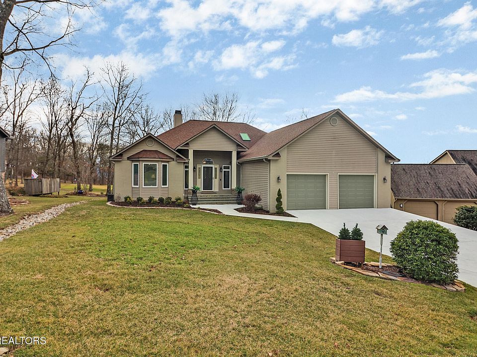 1st image of 25 Sugarbush Ln