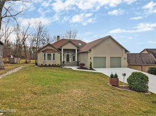 25 Sugarbush Ln, Crossville, TN 38558