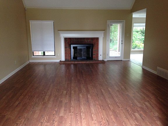 4th image of 2634 Hearth Stone Dr