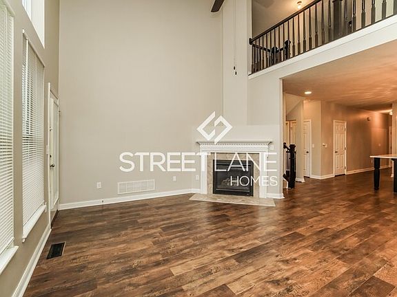 2nd image of 893 Broadview Chase Dr