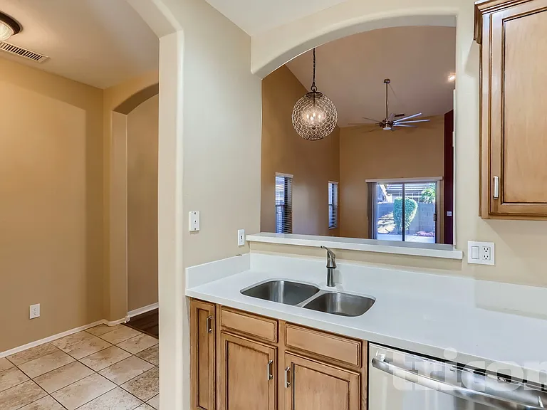 44 S Greenfield Rd — Photo 13