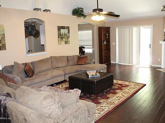 Family Room 3