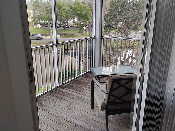 5th image of 10024 Strafford Oak Ct #2