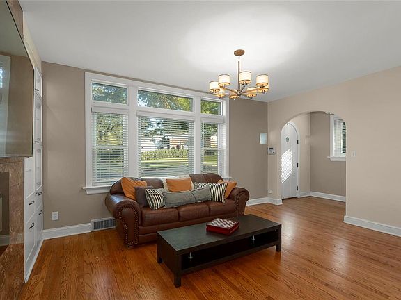 5th image of 7914 Dale Ave