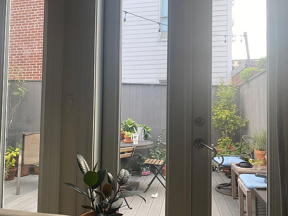 Private Patio (200 sqf)