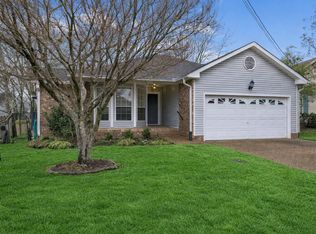 103 Oak Leaf Ct, Hendersonville, TN 37075