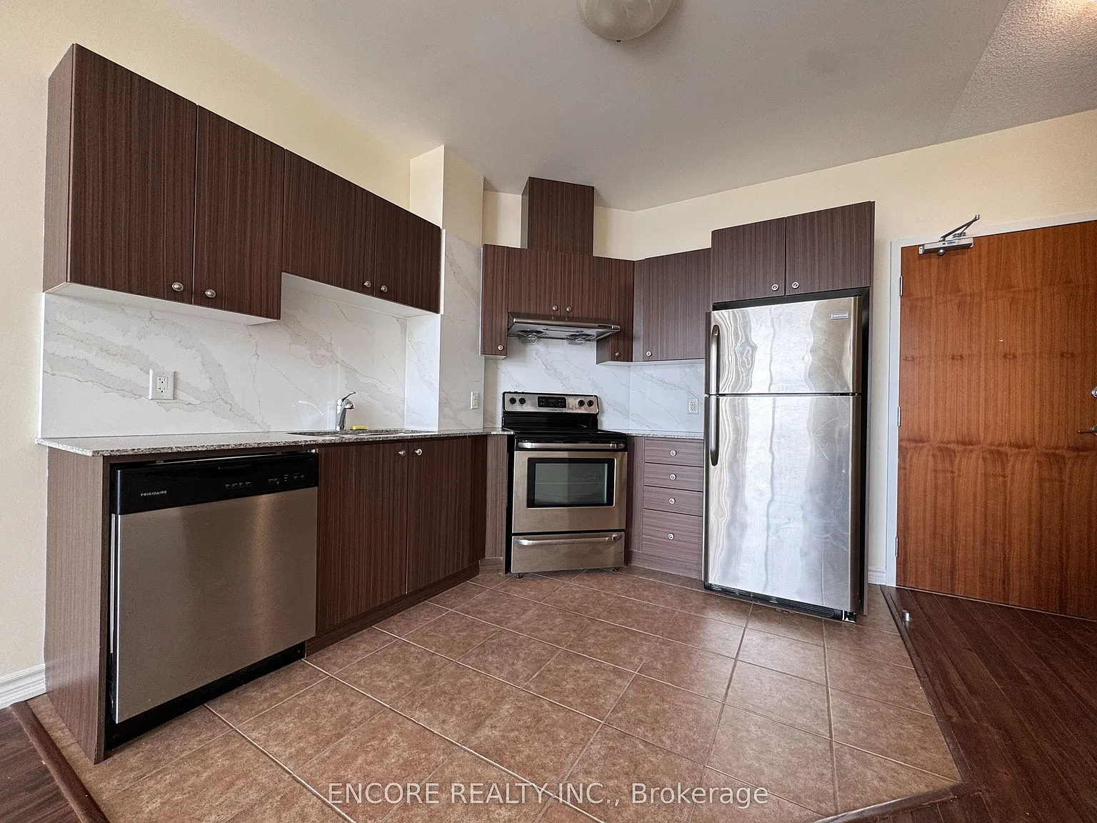 2 bed, $2,200 — Photo 4