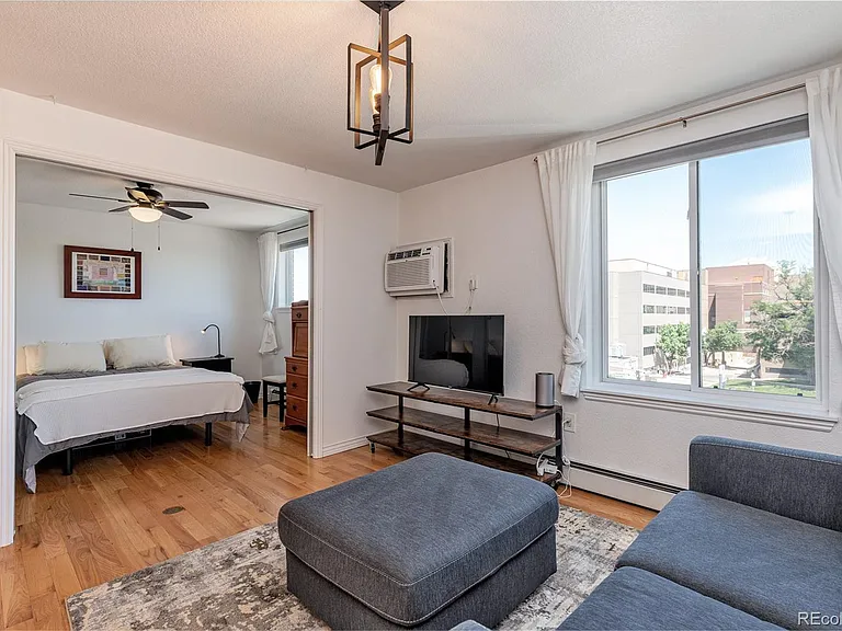 1833 N Williams St #504 — Photo 4