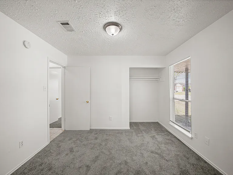20614 Park Row Dr — Photo 13