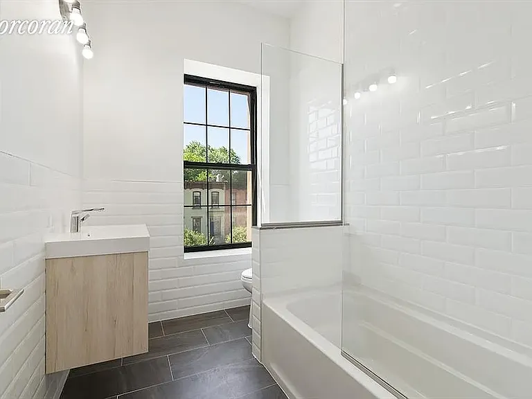 319 Quincy St #2 — Photo 5