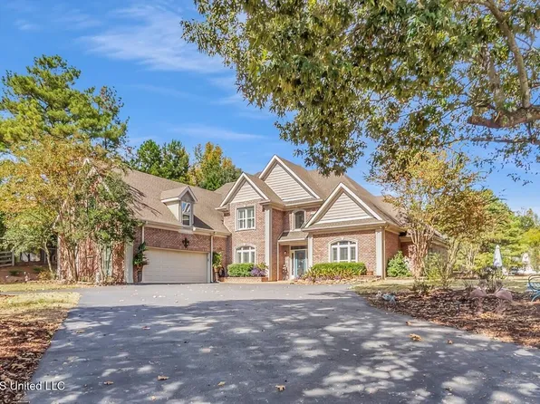 12520 Whispering Pines Dr, Olive Branch, MS 38654