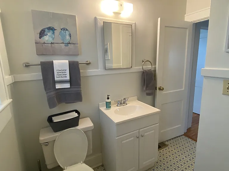 514 E College Ave — Photo 10
