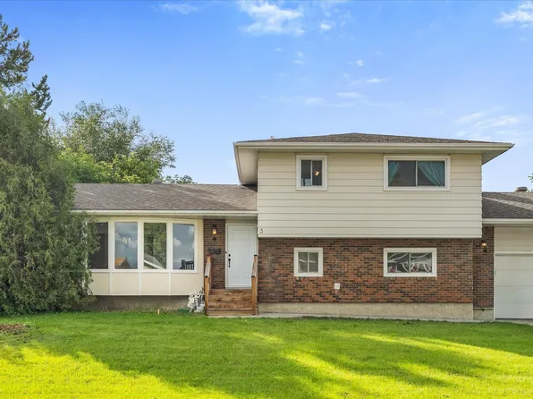 3 Windermere Dr S, Spruce Grove, AB T7X 1P9